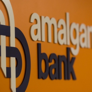 logo sign for amalgamated bank